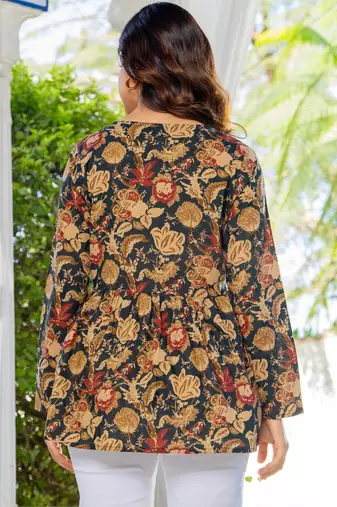 Womens black self design cotton fabric kurtis 3/4 sleeves v-neck