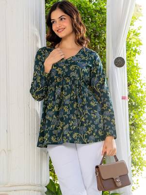 Womens green self design cotton fabric kurtis 3/4 sleeves v-neck 5