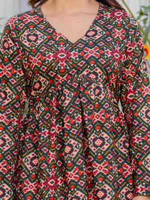 Womens multi self design cotton fabric kurtis 3/4 sleeves v-neck 2