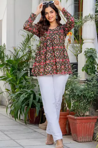 Womens multi self design cotton fabric kurtis 3/4 sleeves v-neck