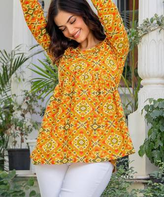 Womens yellow self design cotton fabric kurtis 3/4 sleeves v-neck 5