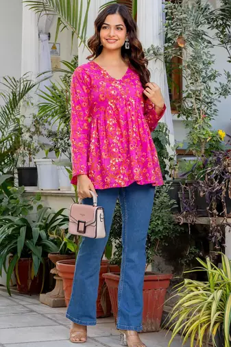 Womens pink self design cotton fabric kurtis 3/4 sleeves v-neck
