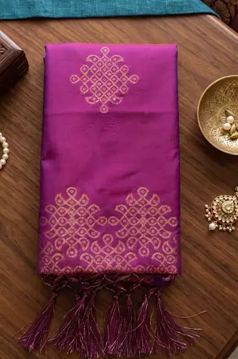 magenta soft silk blend saree for women with red blouse 
