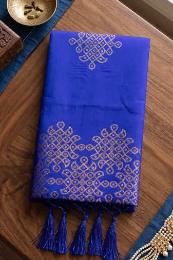 royal blue soft silk blend saree for women with blue blouse 