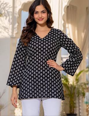 Womens black self design cotton fabric kurtis 3/4 sleeves v-neck 2