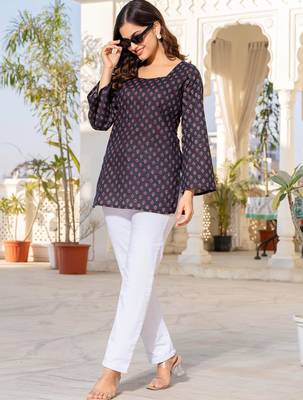 Womens navy blue self design cotton fabric kurtis 3/4 sleeves square neck 4