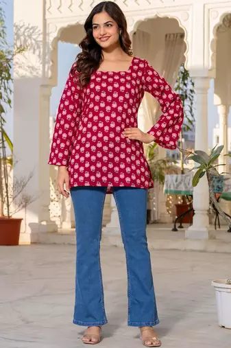 Womens maroon self design cotton fabric kurtis 3/4 sleeves square neck