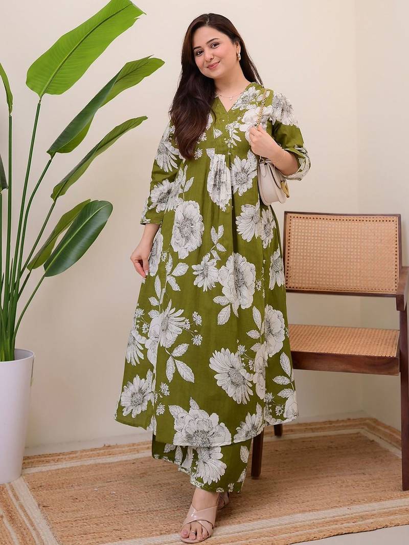 Womens olive self design cotton fabric co-ords 3/4 sleeves v-neck