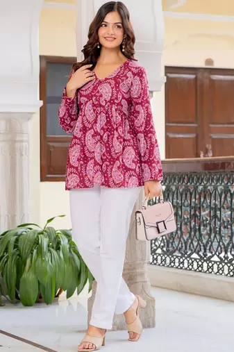 Womens maroon self design cotton fabric kurtis 3/4 sleeves v-neck