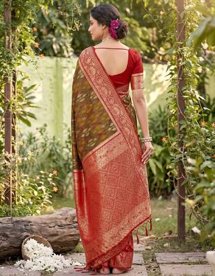 mhendi green pochampalli silk blend saree  3