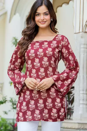 Womens maroon self design cotton fabric kurtis 3/4 sleeves square neck