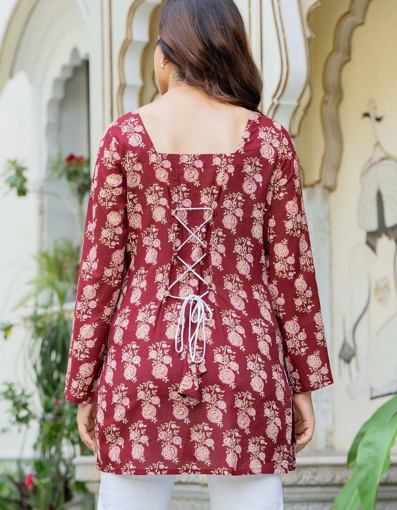Womens maroon self design cotton fabric kurtis 3/4 sleeves square neck