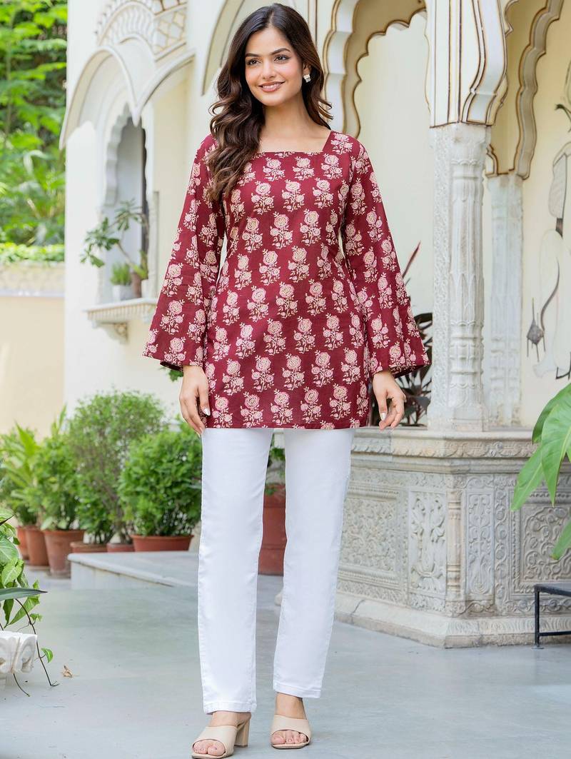 Womens maroon self design cotton fabric kurtis 3/4 sleeves square neck