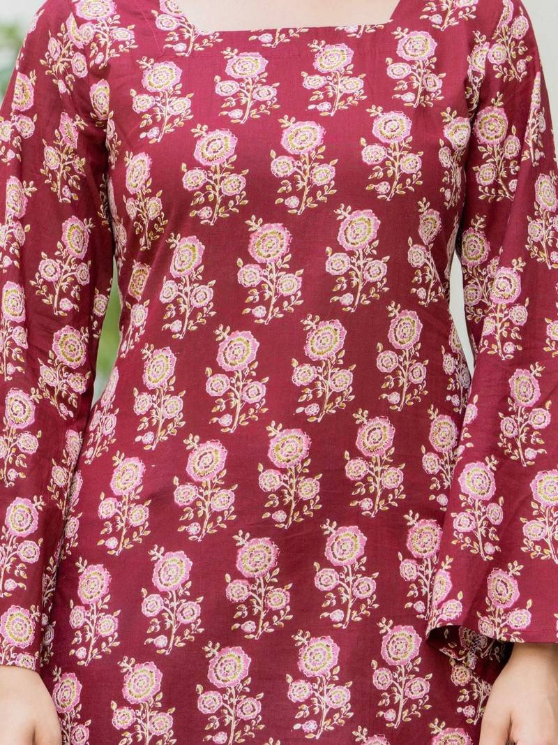 Womens maroon self design cotton fabric kurtis 3/4 sleeves square neck