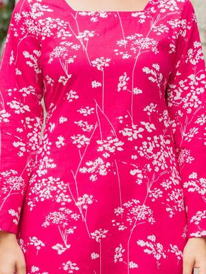 Womens pink self design cotton fabric kurtis 3/4 sleeves square neck 5