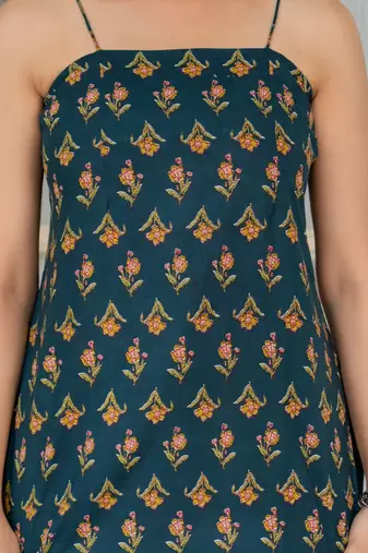Womens teal self design cotton fabric kurtis sleeveless square neck