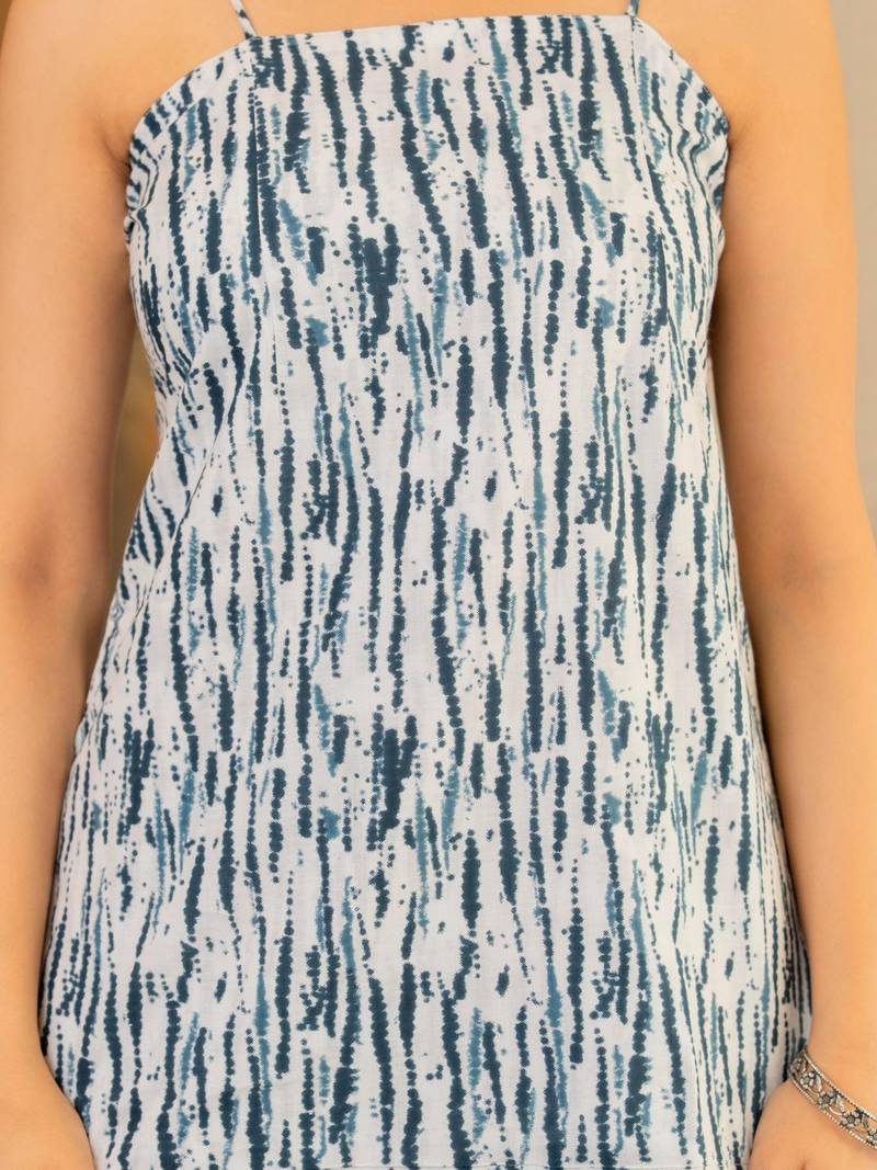 Womens white self design cotton fabric kurtis sleeveless square neck