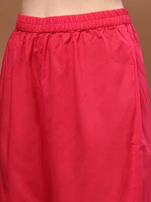 Womens pink self design cotton fabric kurta set sleeveless round neck 4