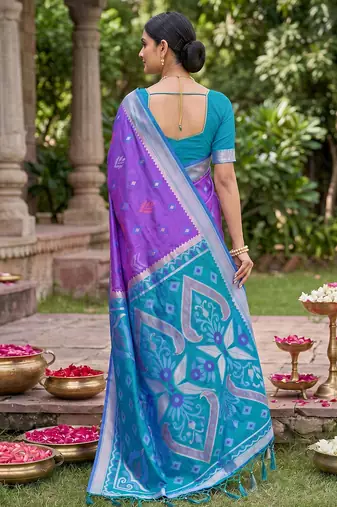 violet pochampalli silk blend saree 