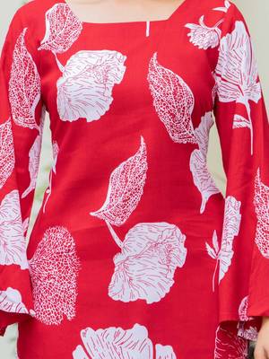 Womens red self design cotton fabric kurtis 3/4 sleeves square neck 5