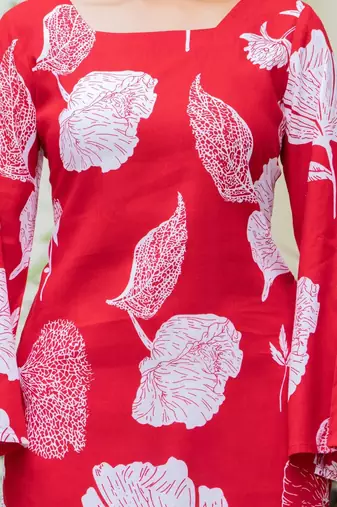 Womens red self design cotton fabric kurtis 3/4 sleeves square neck