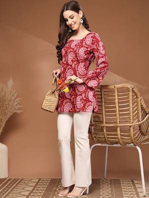 Womens maroon self design cotton fabric kurtis 3/4 sleeves square neck 1