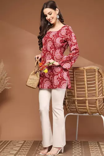 Womens maroon self design cotton fabric kurtis 3/4 sleeves square neck