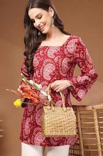 Womens maroon self design cotton fabric kurtis 3/4 sleeves square neck