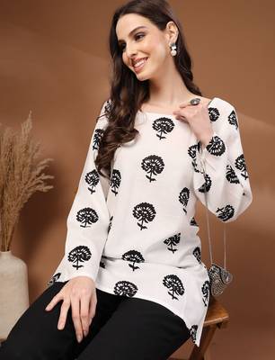 Womens white self design cotton fabric kurtis 3/4 sleeves square neck 5