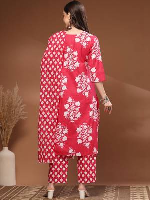 Womens red self design cotton fabric kurta set 3/4 sleeves v-neck 2