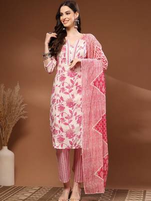 Womens off white self design cotton fabric kurta set 3/4 sleeves v-neck 1