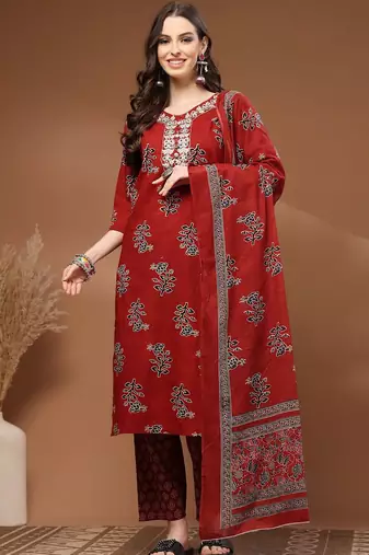 Womens red self design cotton fabric kurta set 3/4 sleeves round neck