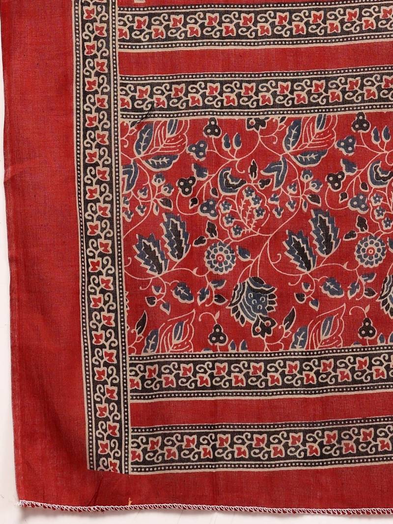 Womens red self design cotton fabric kurta set 3/4 sleeves round neck