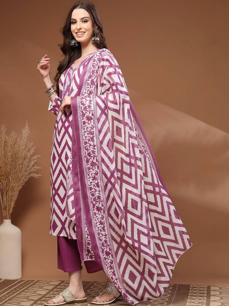 Womens purple self design cotton fabric kurta set 3/4 sleeves v-neck