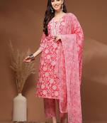 Womens red self design cotton fabric kurta set 3/4 sleeves round neck