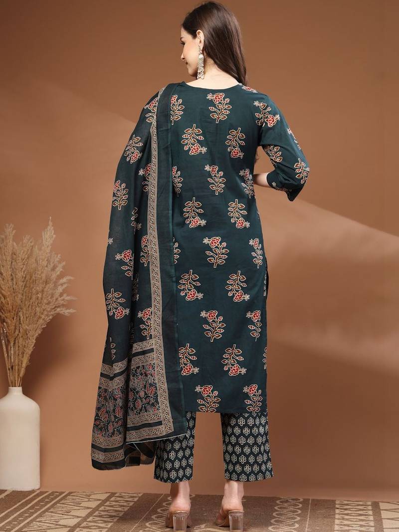 Womens green self design cotton fabric kurta set 3/4 sleeves round neck