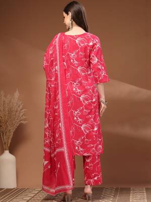 Womens pink self design cotton fabric kurta set 3/4 sleeves round neck 2