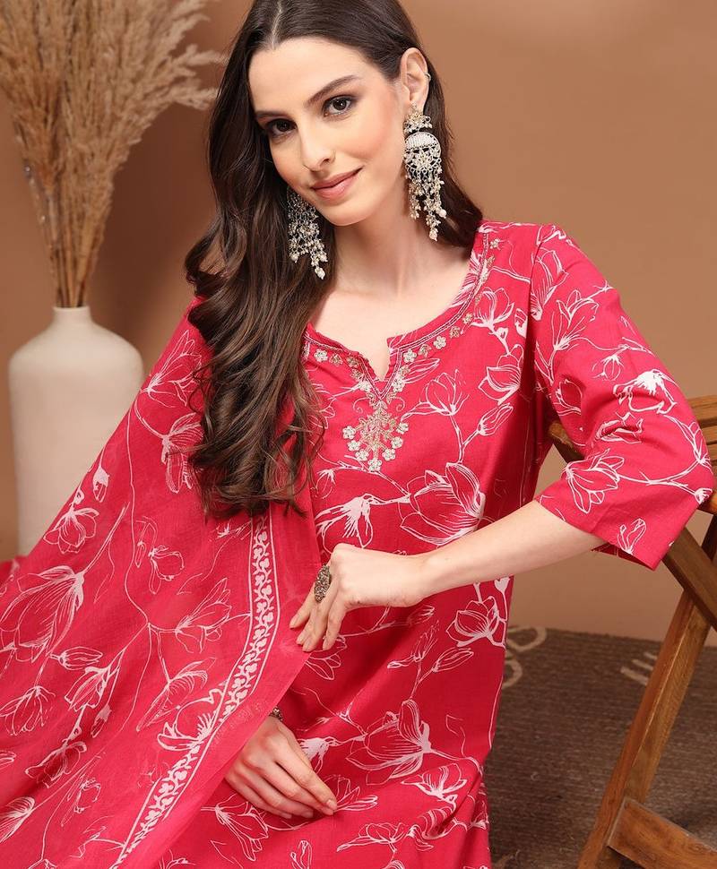 Womens pink self design cotton fabric kurta set 3/4 sleeves round neck