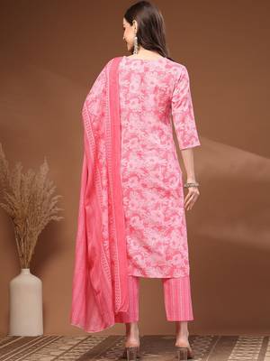 Womens pink self design cotton fabric kurta set 3/4 sleeves round neck 2