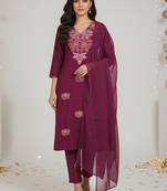 Womens maroon self design cotton fabric kurta set 3/4 sleeves v-neck