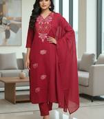 Womens maroon self design cotton fabric kurta set 3/4 sleeves v-neck