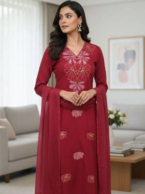 Womens maroon self design cotton fabric kurta set 3/4 sleeves v-neck 2