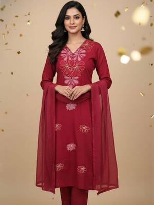 Womens maroon self design cotton fabric kurta set 3/4 sleeves v-neck 5