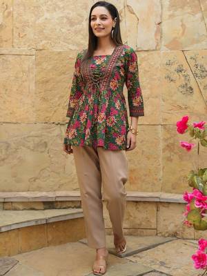 Womens green self design cotton fabric kurtis 3/4 sleeves boat neck 2
