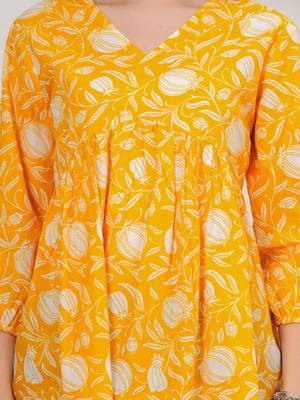 Womens yellow self design cotton fabric kurtis 3/4 sleeves v-neck 4