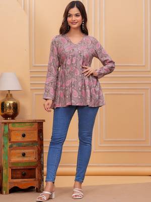 Womens grey self design cotton fabric kurtis 3/4 sleeves v-neck 1