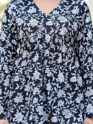 Womens black self design cotton fabric kurtis 3/4 sleeves v-neck 5