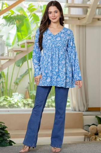 Womens blue self design cotton fabric kurtis 3/4 sleeves v-neck