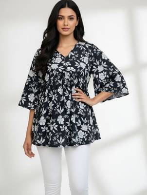 Womens black self design cotton fabric kurtis 3/4 sleeves v-neck 1