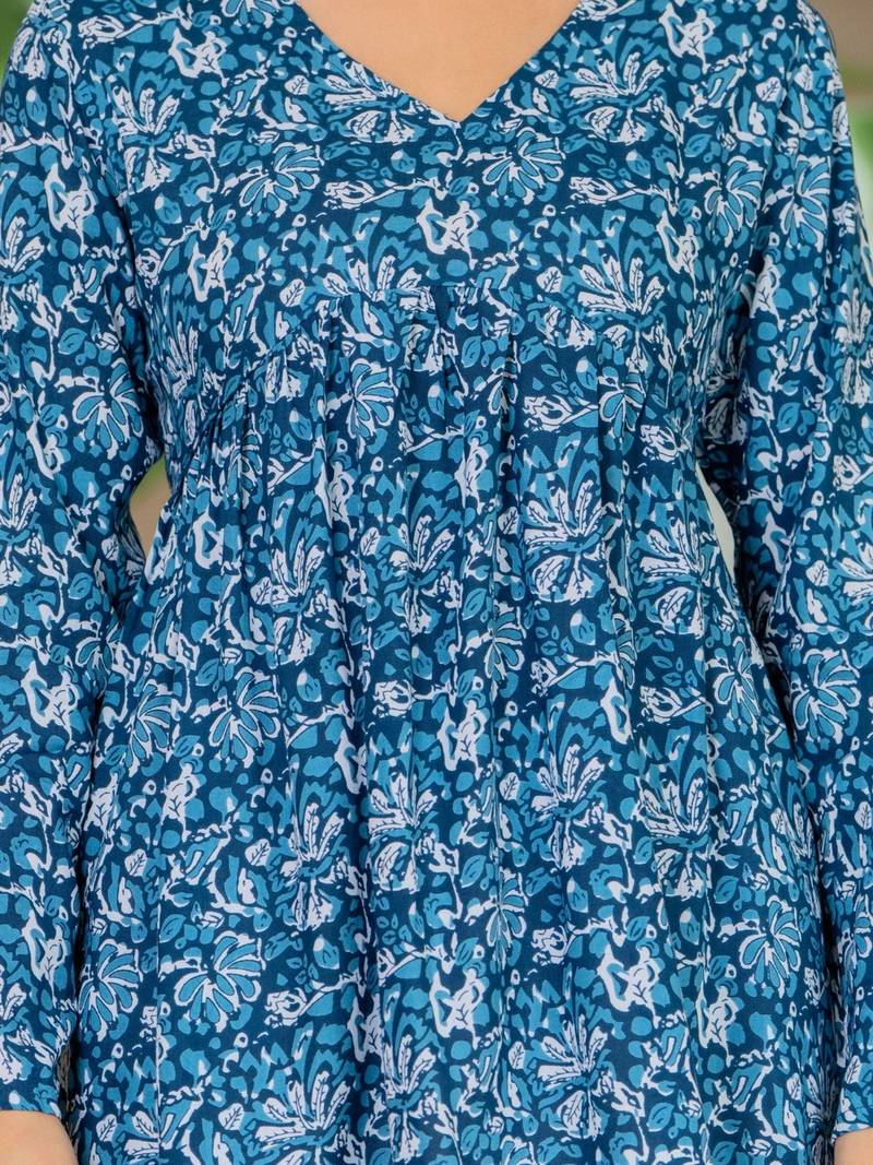 Womens blue self design cotton fabric kurtis 3/4 sleeves v-neck